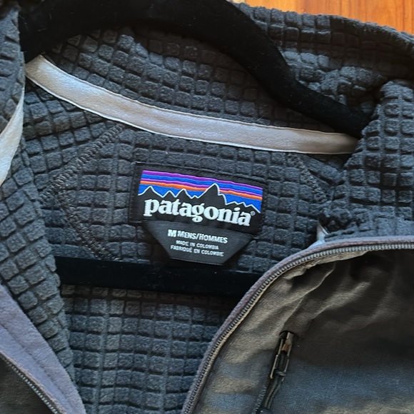 Patagonia men’s medium running base layer - Picture 2 of 5